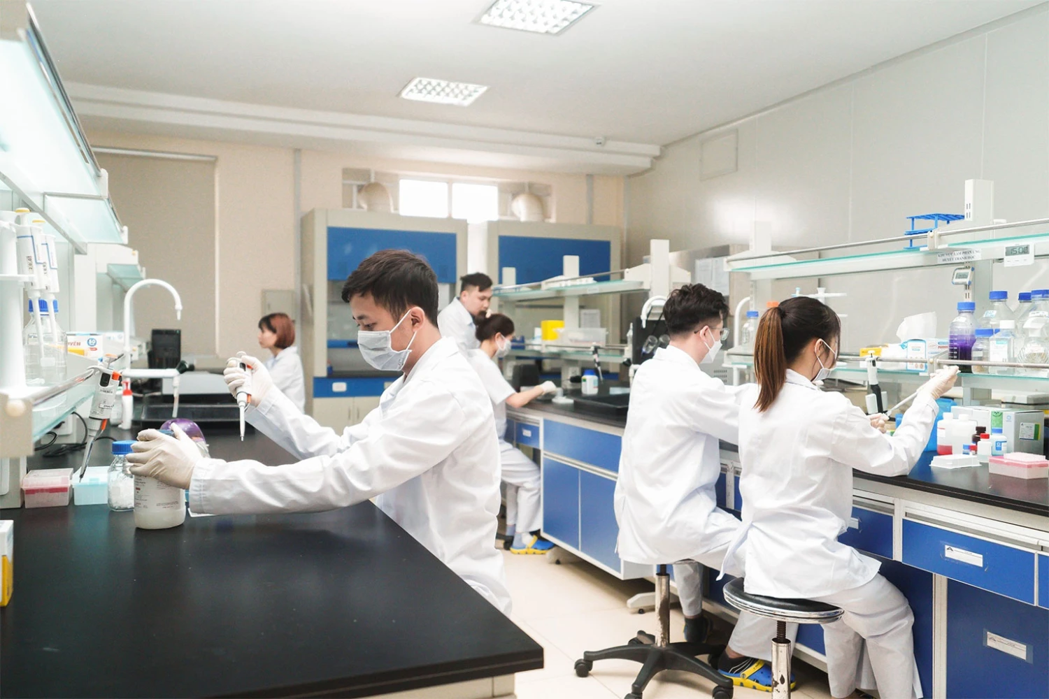 Tuyển dụng kỹ thuật viên phòng thí nghiệm